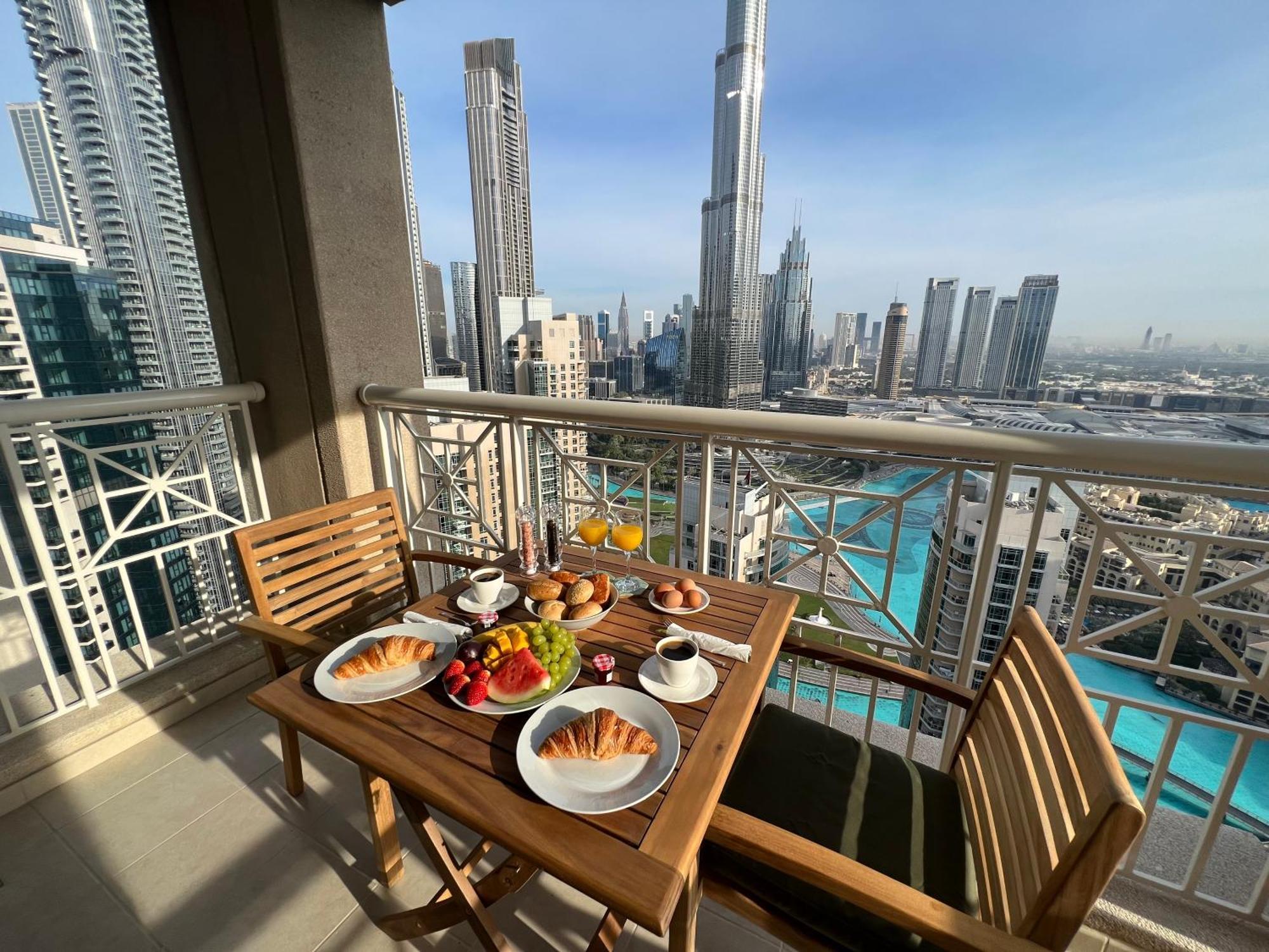 Prestige Living 2Br With Full Burj Khalifa And Fountain View By Auberge Дубай Экстерьер фото