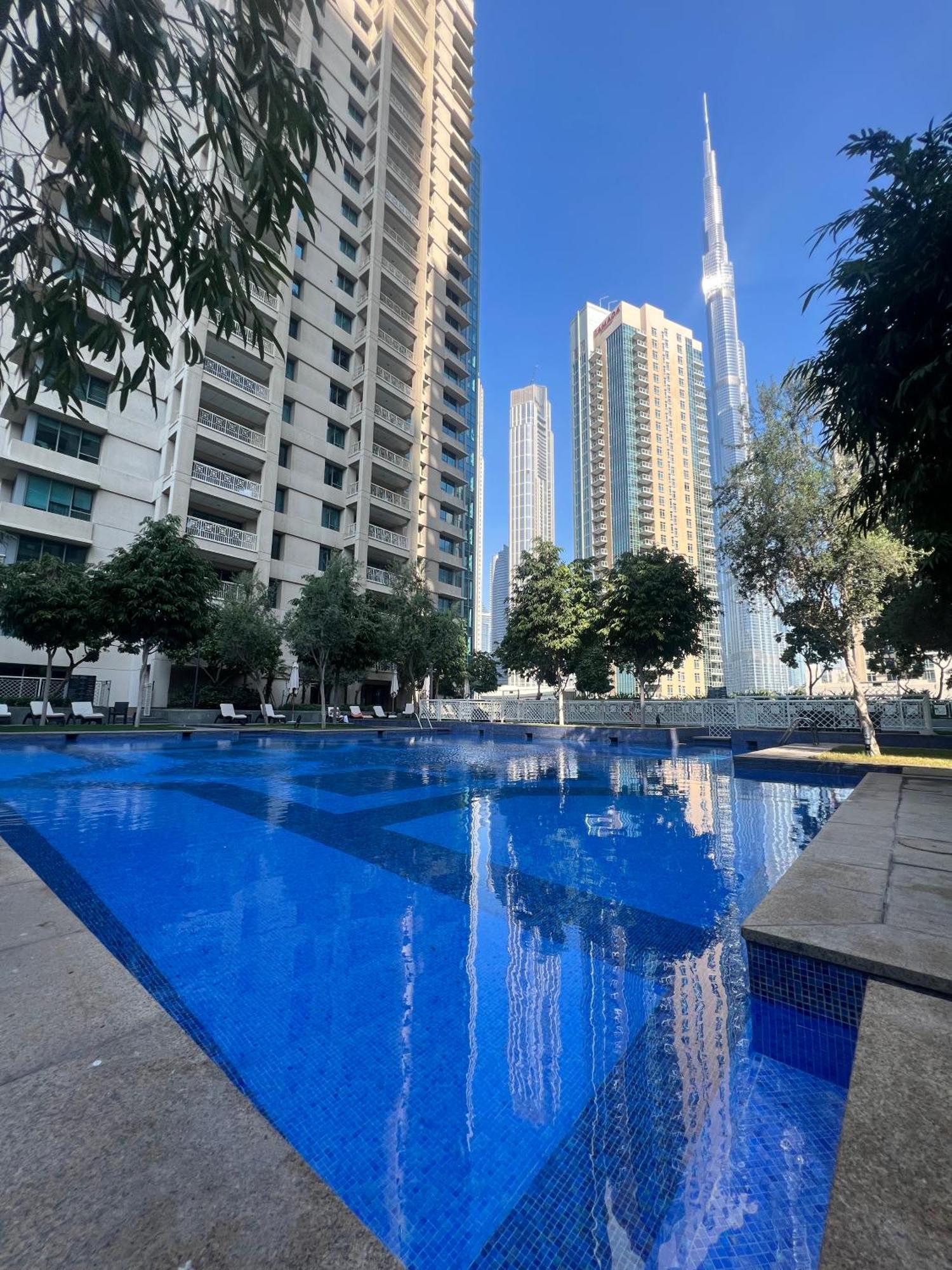 Prestige Living 2Br With Full Burj Khalifa And Fountain View By Auberge Дубай Экстерьер фото